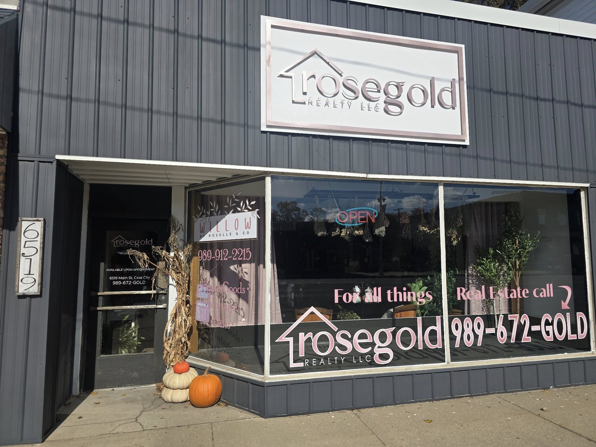 Willow by Roselle and CO Storefront